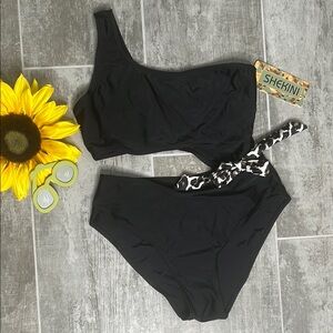 Shekini Black Bikini with Sleek Minimalist Design